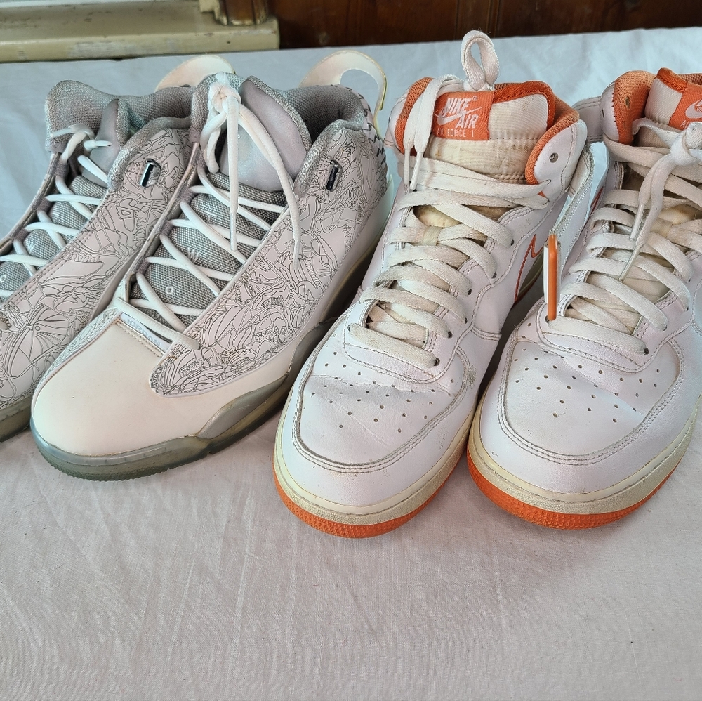 Lot of 2 Nike Shoes